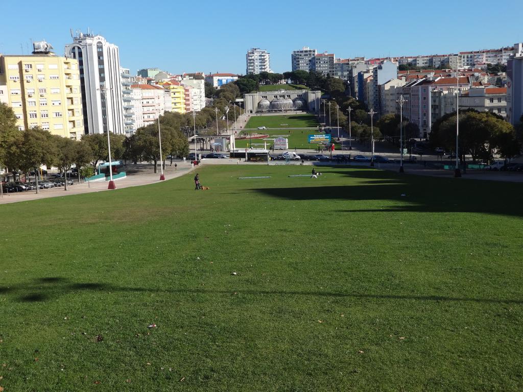 Residence Metro-Alameda Lisbon Luaran gambar